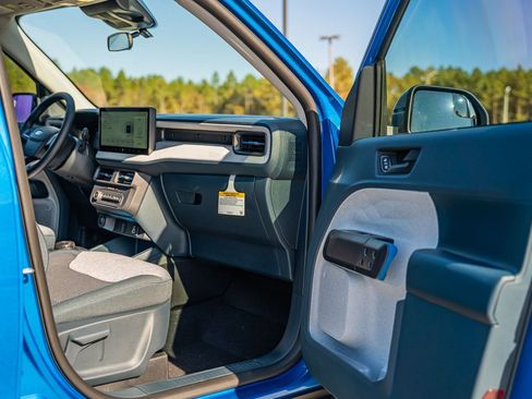 New 2025 Ford Maverick XLT w/ XLT Luxury Package image 7