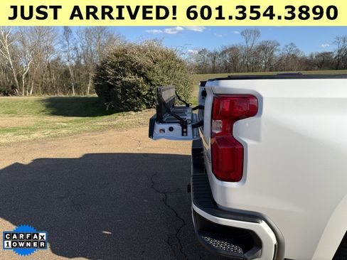 Used 2023 Chevrolet Silverado 1500 High Country w/ High Country Premium Package image 17