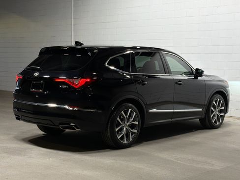 Used 2024 Acura MDX FWD w/ Technology Package image 7
