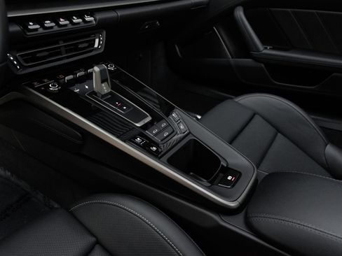 Certified 2025 Porsche 911 Turbo S AWD/4WD image 25