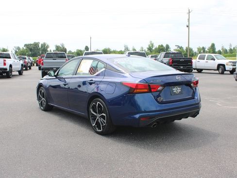 Used 2024 Nissan Altima 2.5 SR FWD image 7
