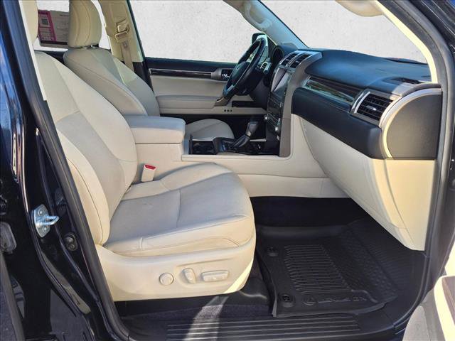 Used 2021 Lexus GX 460 Premium w/ Premium Package AWD/4WD image 19