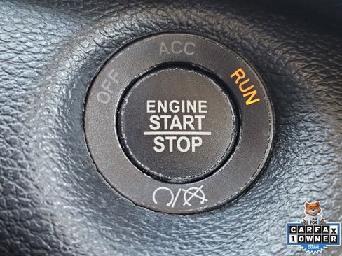 Used 2022 Jeep Cherokee Limited image 27