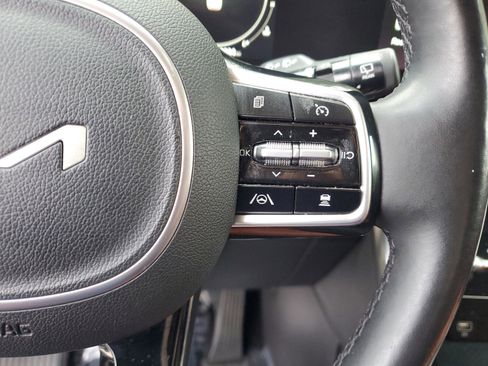 Used 2022 Kia Carnival SX Prestige image 22