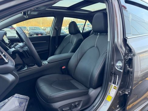 Used 2024 Toyota Camry XSE image 7