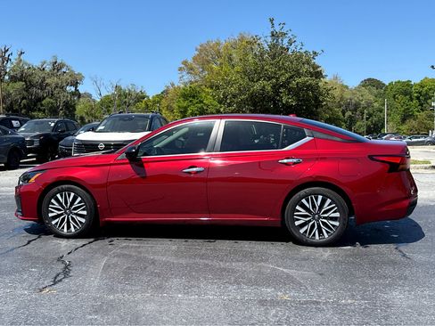 Used 2024 Nissan Altima 2.5 SV image 28