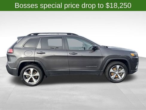 Certified 2022 Jeep Cherokee Limited AWD/4WD image 2
