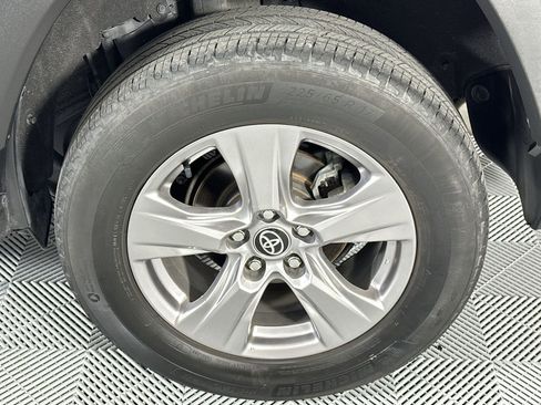 Used 2023 Toyota RAV4 XLE FWD image 10