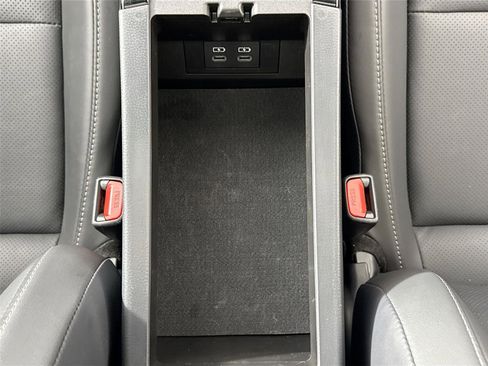 Used 2025 Toyota Prius Limited image 36