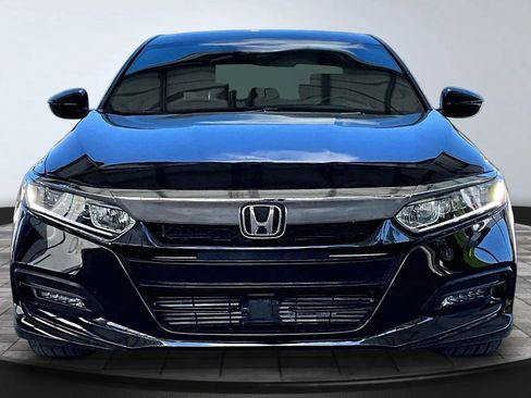 Used 2019 Honda Accord Sport image 2