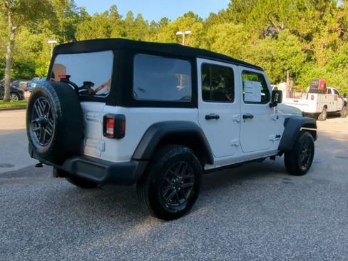 Used 2024 Jeep Wrangler Unlimited Sport AWD/4WD image 25