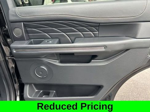 Used 2023 Ford Expedition Platinum AWD/4WD image 40