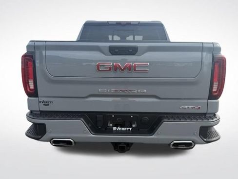 Used 2024 GMC Sierra 1500 AT4 w/ Technology Package AWD/4WD image 6