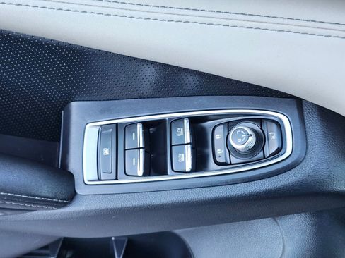 Used 2022 Subaru Ascent Touring image 17