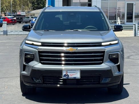 New 2026 Chevrolet Traverse High Country w/ LPO, Floor Liner Package AWD/4WD image 2