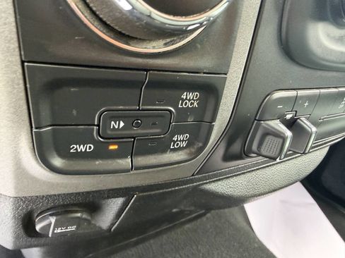 Used 2019 RAM 1500 Express w/ Express Value Package AWD/4WD image 16