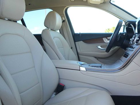 Used 2022 Mercedes-Benz GLC 300 image 15