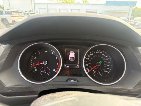 Used 2021 Volkswagen Tiguan S FWD image 17