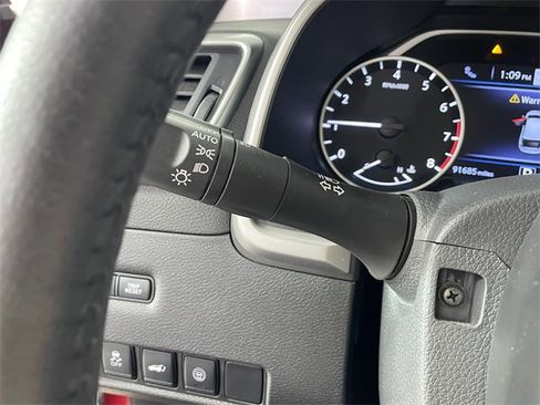 Used 2020 Nissan Murano SL w/ Moonroof Package image 14