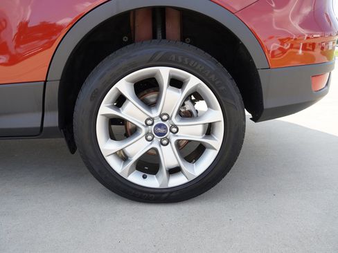 Used 2016 Ford Escape Titanium image 12