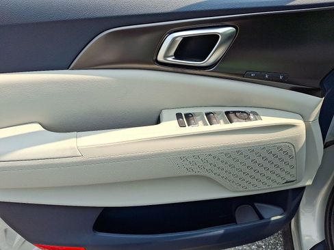 New 2025 Kia Carnival SX Prestige image 12