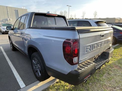 Used 2025 Honda Ridgeline TrailSport image 3
