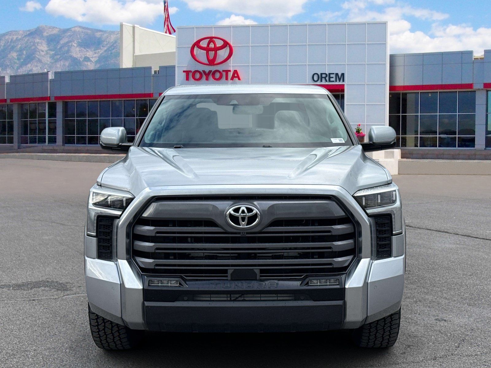 Used 2024 Toyota Tundra Limited AWD/4WD image 2