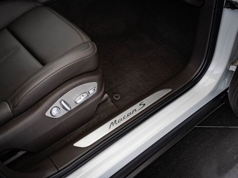 Used 2019 Porsche Macan S image 44