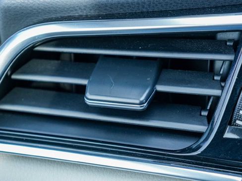 Used 2018 Toyota Camry L image 28