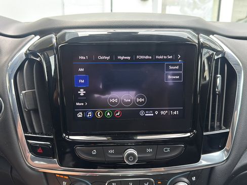 Used 2023 Chevrolet Traverse High Country image 39
