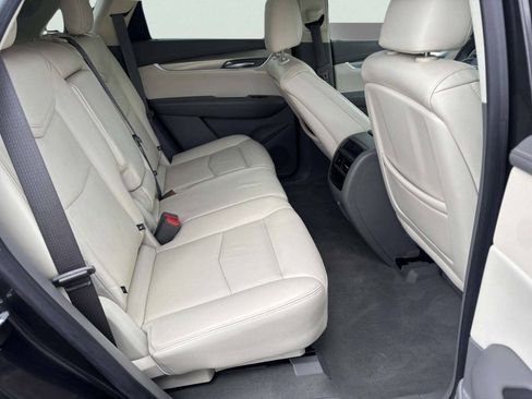 Used 2018 Cadillac XT5 Luxury w/ Driver Awareness Package FWD image 20