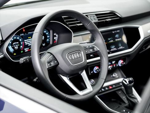 Certified 2025 Audi Q3 2.0T Premium Plus w/ Premium Plus Package AWD/4WD image 9