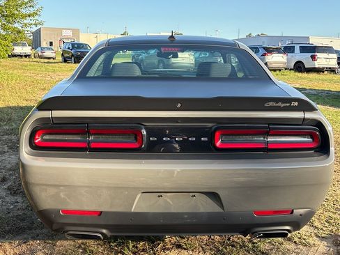 Used 2017 Dodge Challenger R/T w/ Quick Order Package 28P T/A RWD image 5