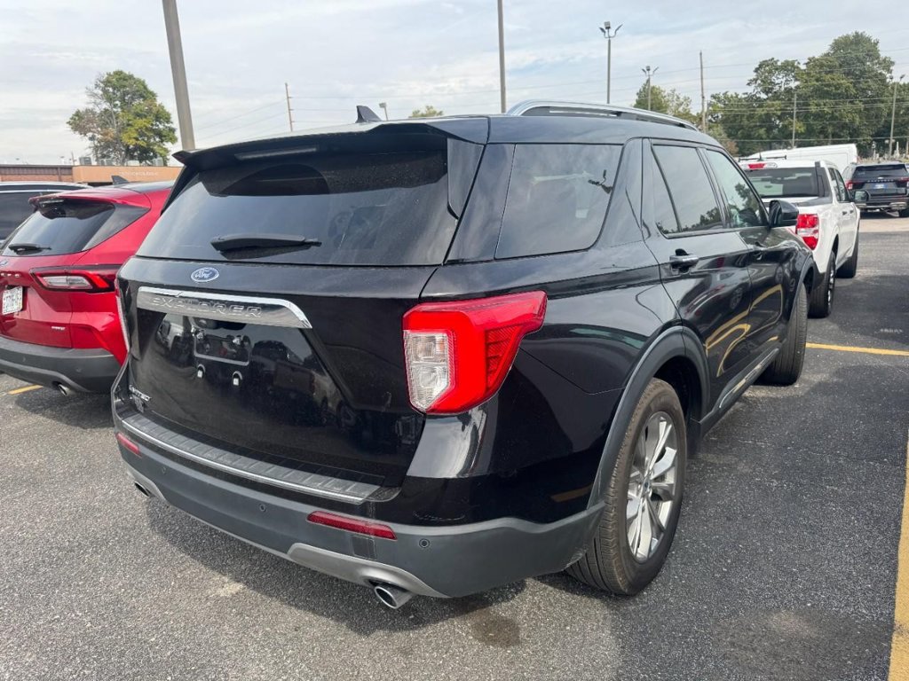 Used 2024 Ford Explorer Limited RWD image 3