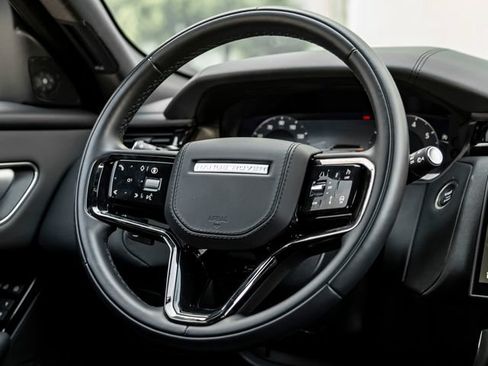 Used 2026 Land Rover Range Rover Velar Dynamic SE AWD/4WD image 19