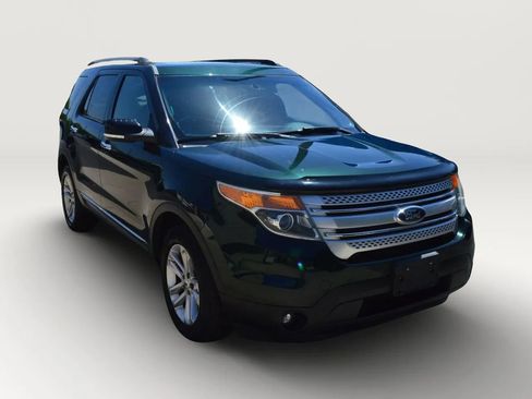 Used 2013 Ford Explorer XLT FWD image 12