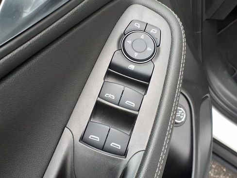 Certified 2024 Buick Encore GX Preferred w/ Comfort Package image 6