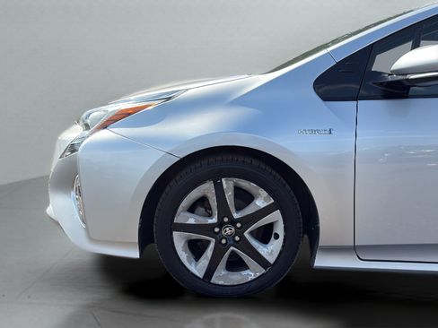 Used 2016 Toyota Prius Three Touring FWD image 25