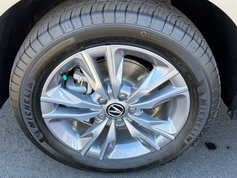 Certified 2025 Acura ADX AWD image 11