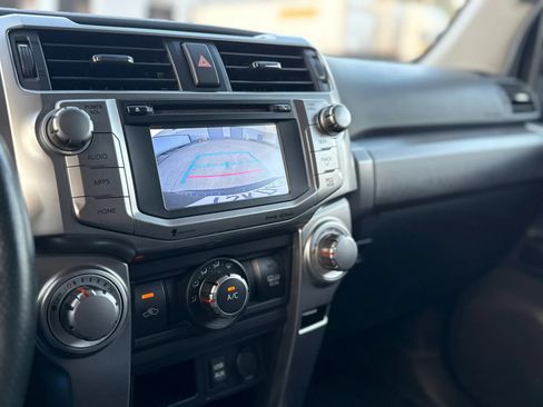 Used 2016 Toyota 4Runner SR5 AWD/4WD image 27