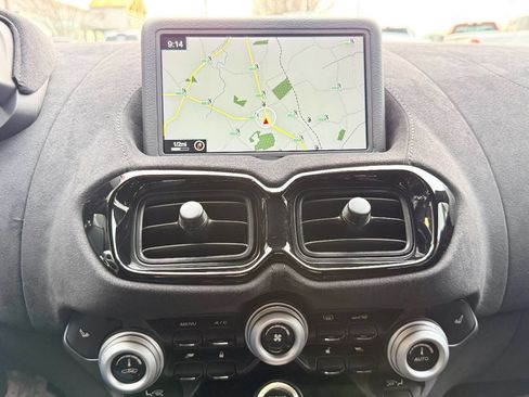 Used 2020 Aston Martin V8 Vantage Base 2dr Coupe image 24