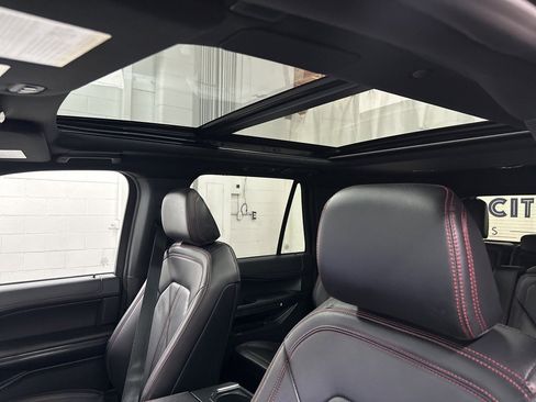 Used 2024 Ford Expedition Limited image 33