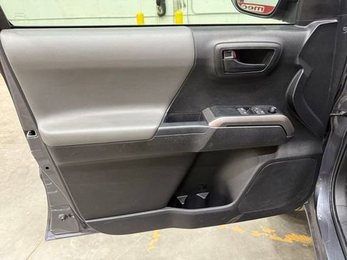 Used 2022 Toyota Tacoma SR5 image 19