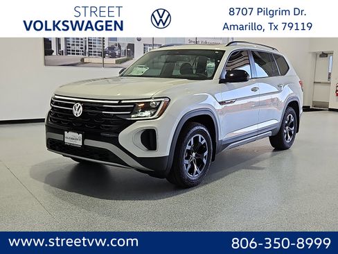 New 2026 Volkswagen Atlas Peak Edition AWD/4WD image 1