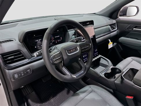 New 2026 GMC Terrain AT4 w/ LPO, Floor Liner Package image 9