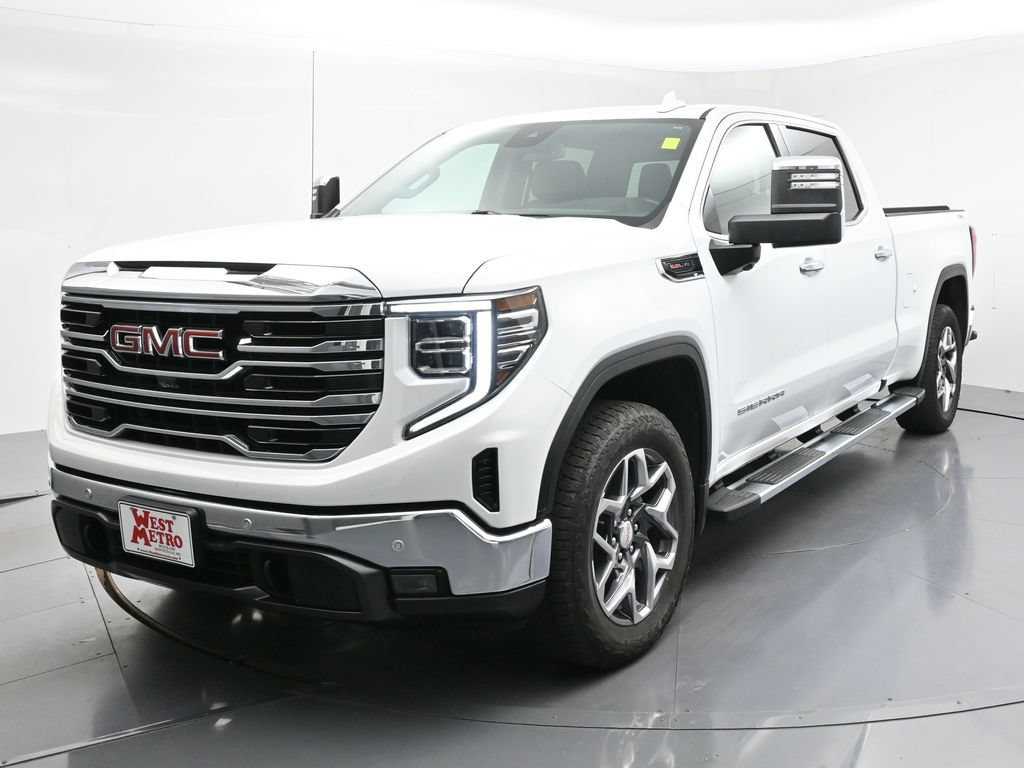 Used 2025 GMC Sierra 1500 SLT w/ SLT Premium Plus Package AWD/4WD image 3