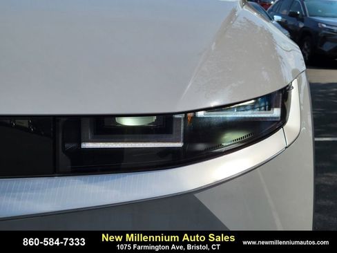 Used 2024 Hyundai Ioniq 5 Limited image 10