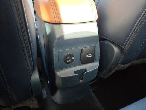 Certified 2024 Ford Maverick Lariat FWD image 12
