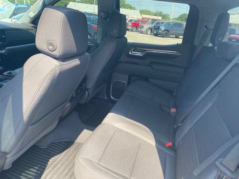 Used 2023 Chevrolet Silverado 1500 LT w/ Z71 Off-Road Package AWD/4WD image 11