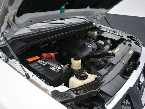 Used 2011 Nissan Armada Platinum w/ 2nd Row Captain Seat Pkg image 58